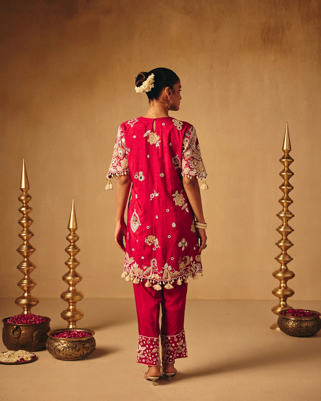 Taara Red suit set