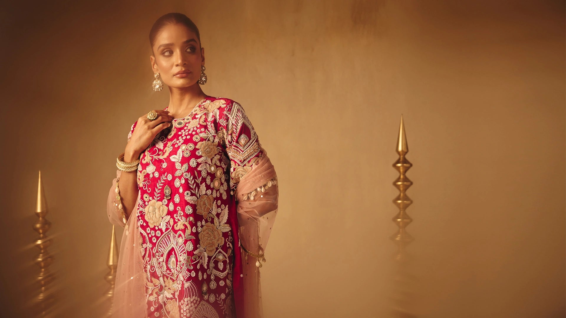 Taara Red suit set